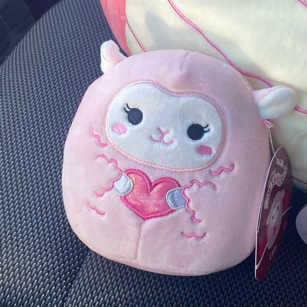 Squishmallow Lala the Lamb 5” valentines 2023 hard to find